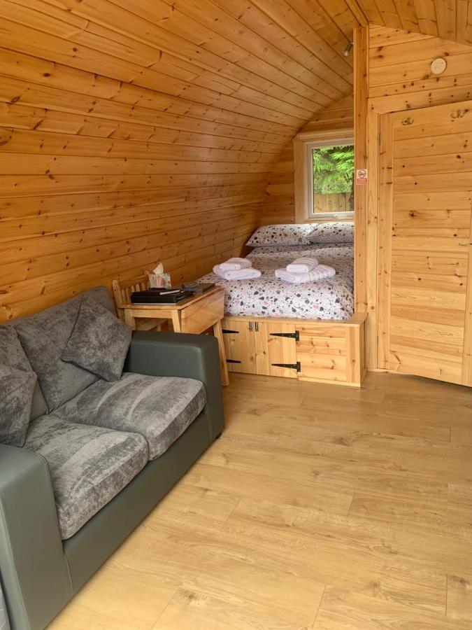 Conifer Cabins Форт-Уильям Экстерьер фото