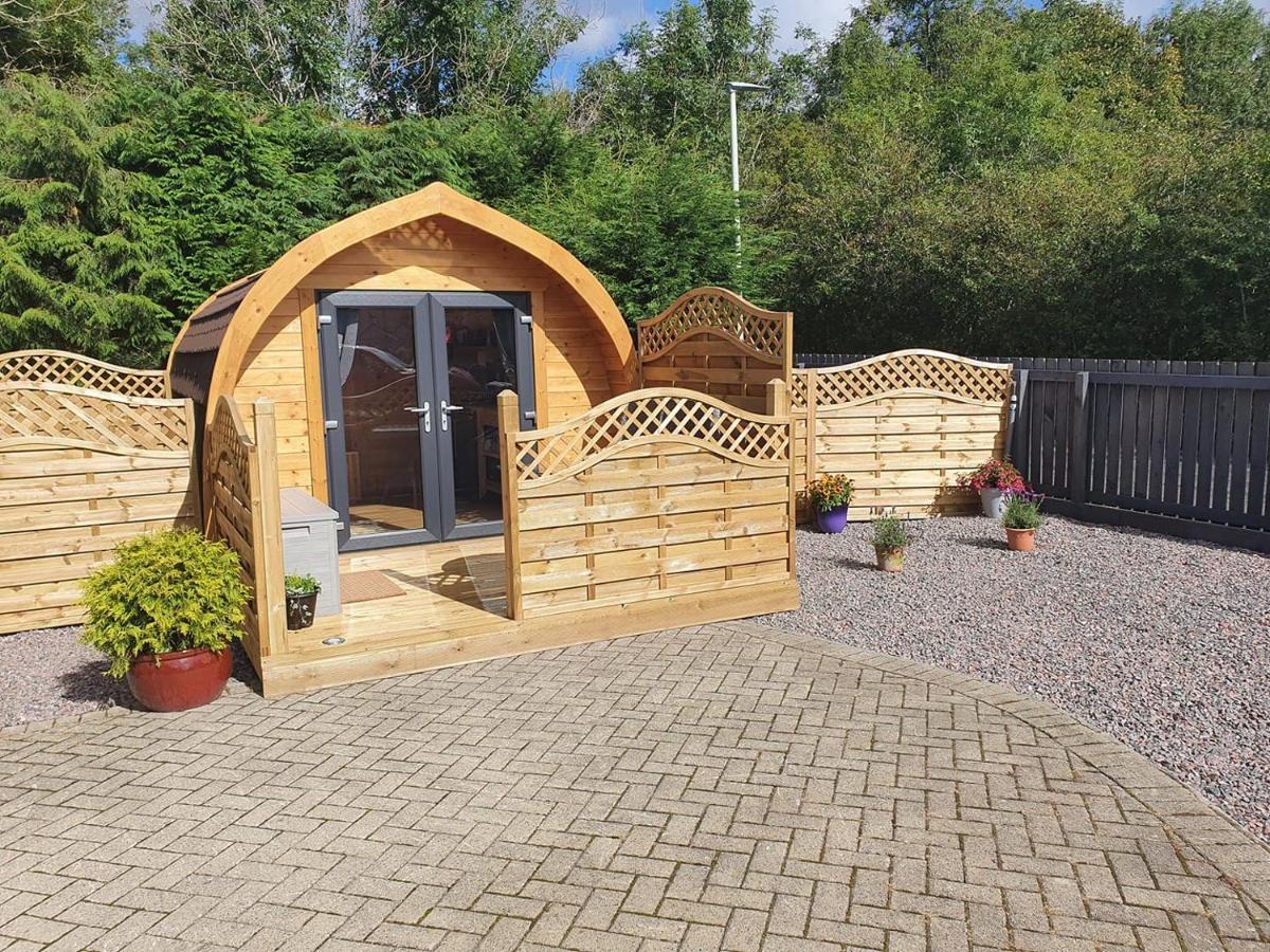 Conifer Cabins Форт-Уильям Экстерьер фото