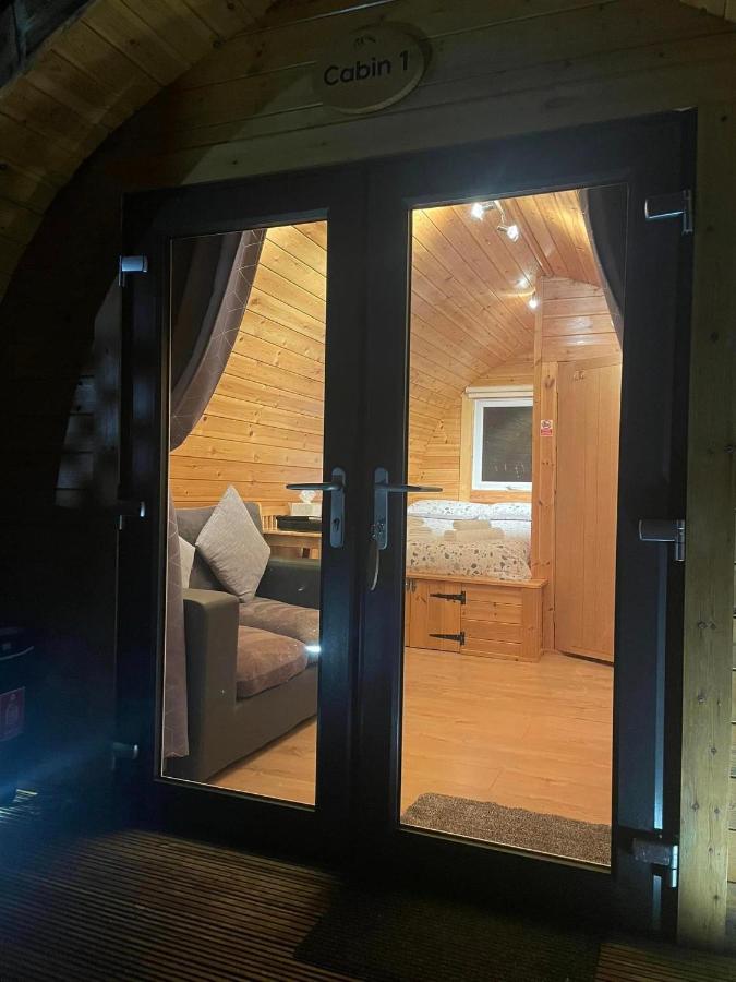 Conifer Cabins Форт-Уильям Экстерьер фото