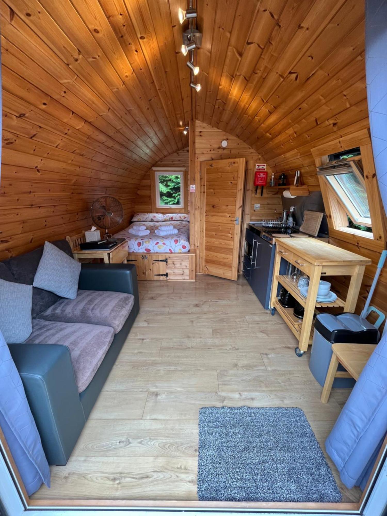 Conifer Cabins Форт-Уильям Экстерьер фото